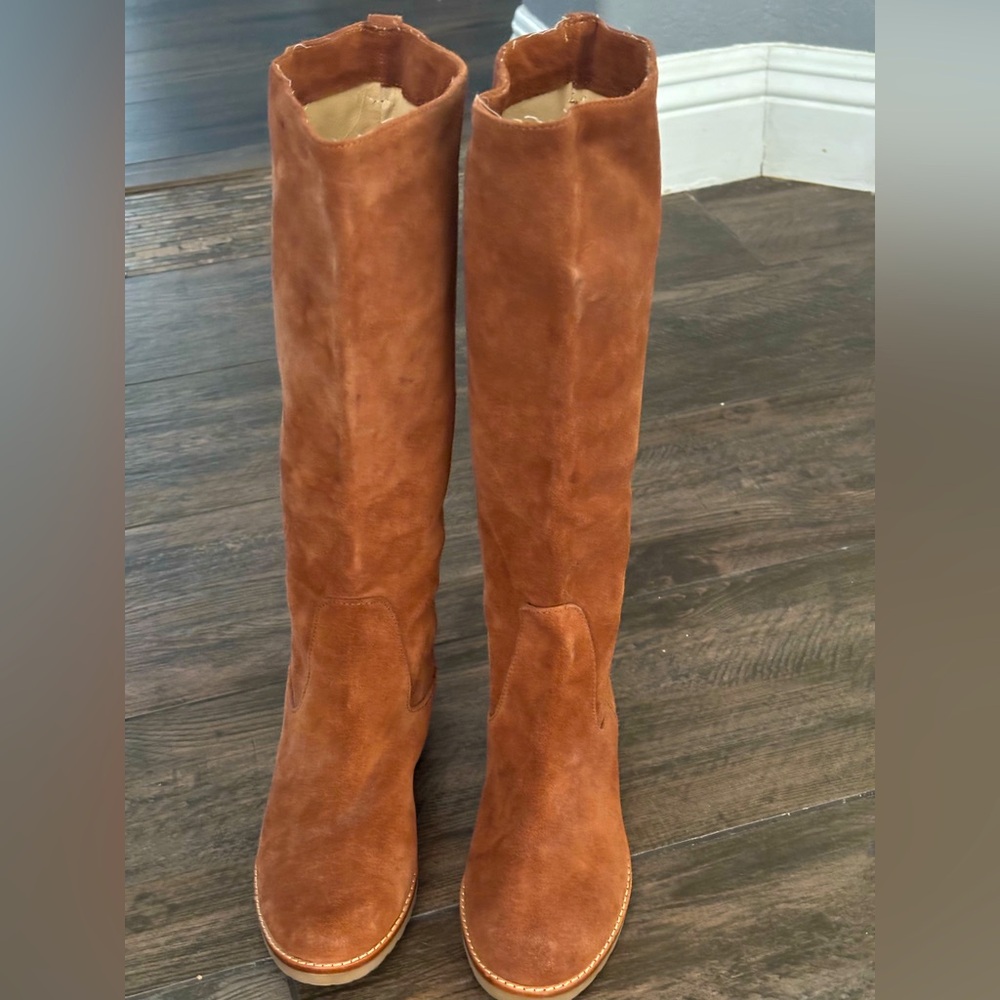 Michael Kors BRAND NEW! Camel Suede Riding Boots Size 6